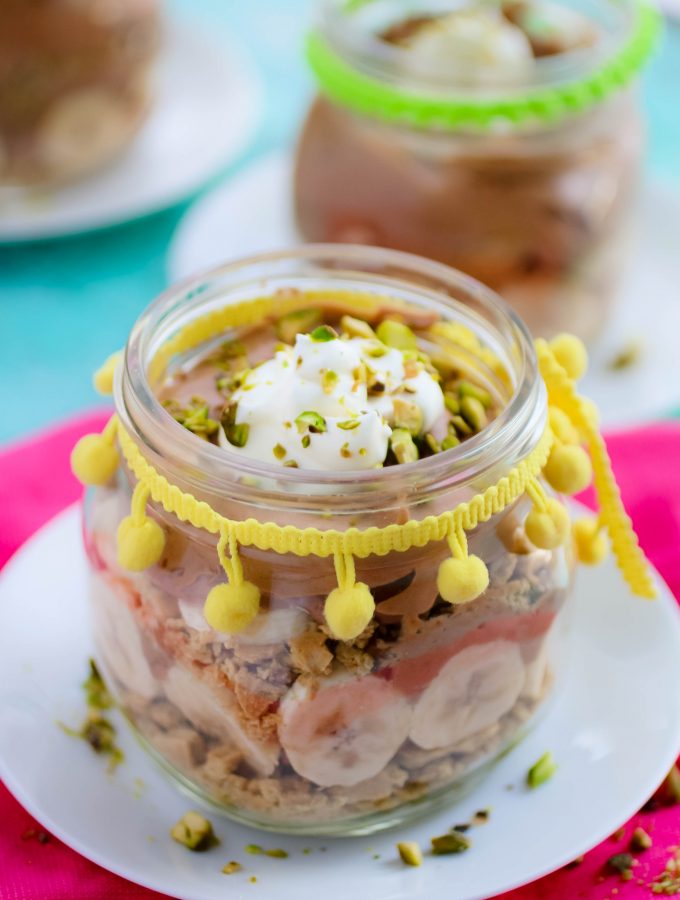 Nutella Mousse Parfaits are easy to make and delightfully delicious! Nutella Mousse Parfaits are a fabulous dessert!