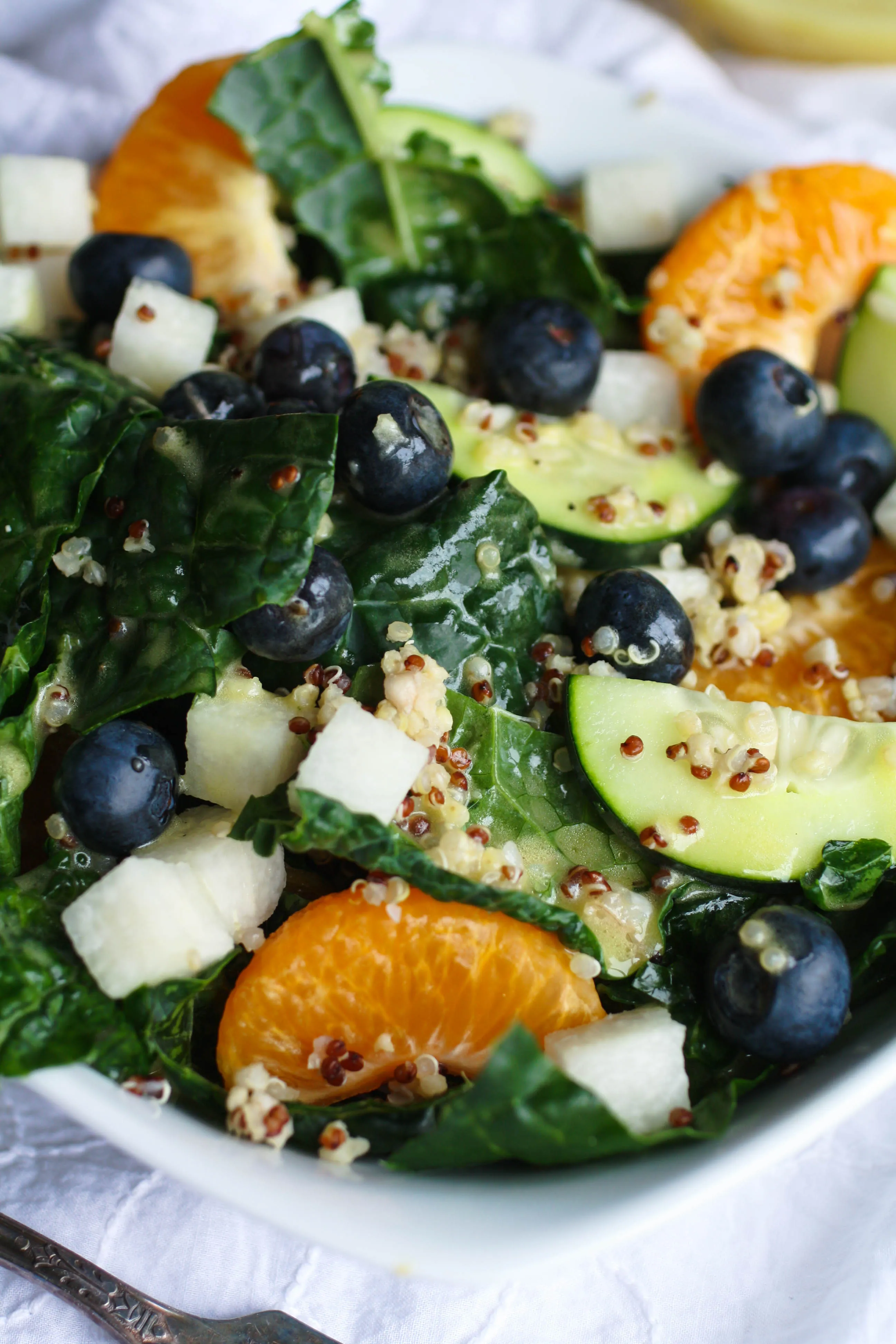 Kale-Quinoa Salad with Orange Vinaigrette is a salad that's full of goodness! It's an easy salad to make that will be perfect as your next meal!