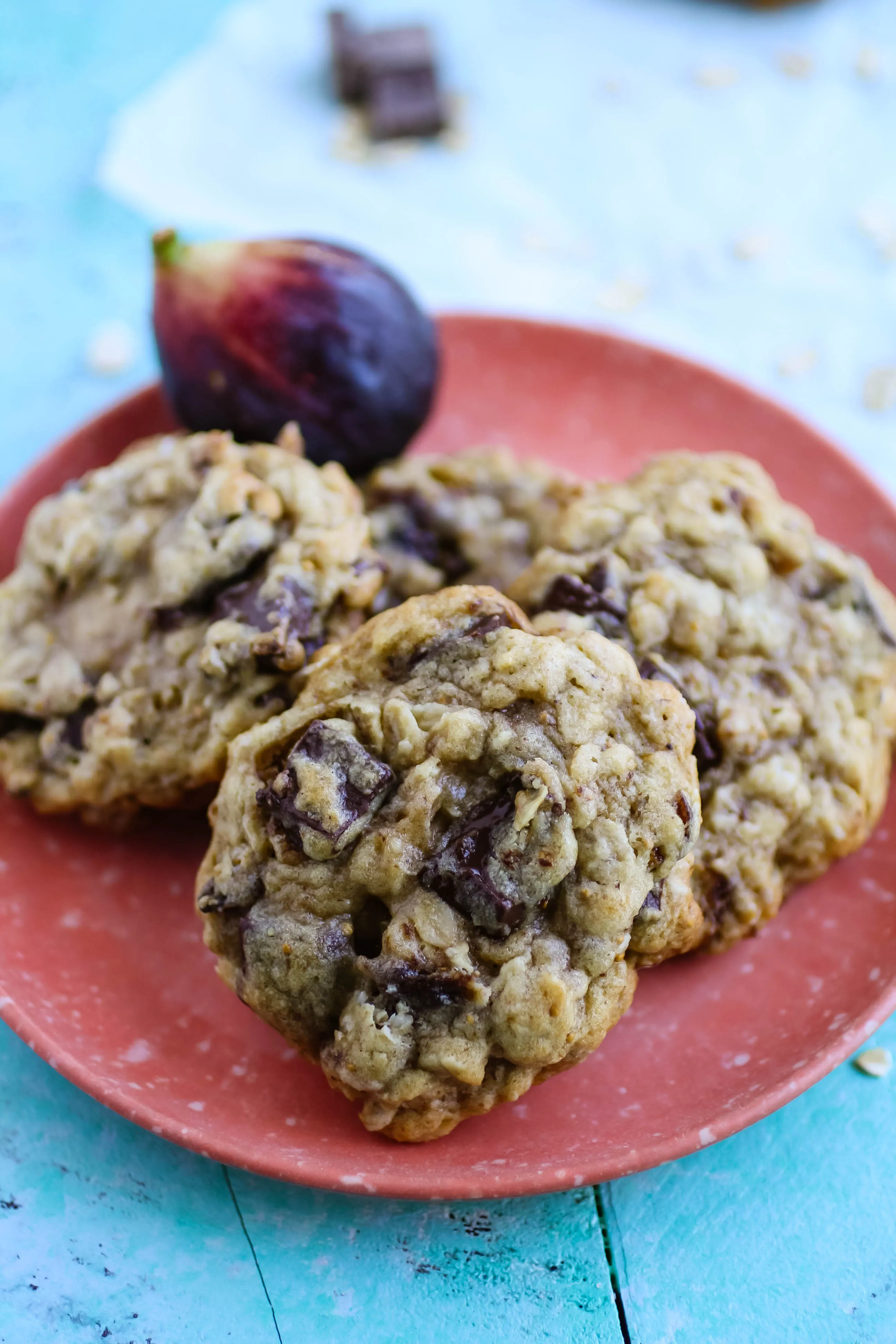 Oatmeal fig cookies with dark chocolate chunks are loaded with goodness. You'll fall in love with Oatmeal fig cookies with dark chocolate chunks!
