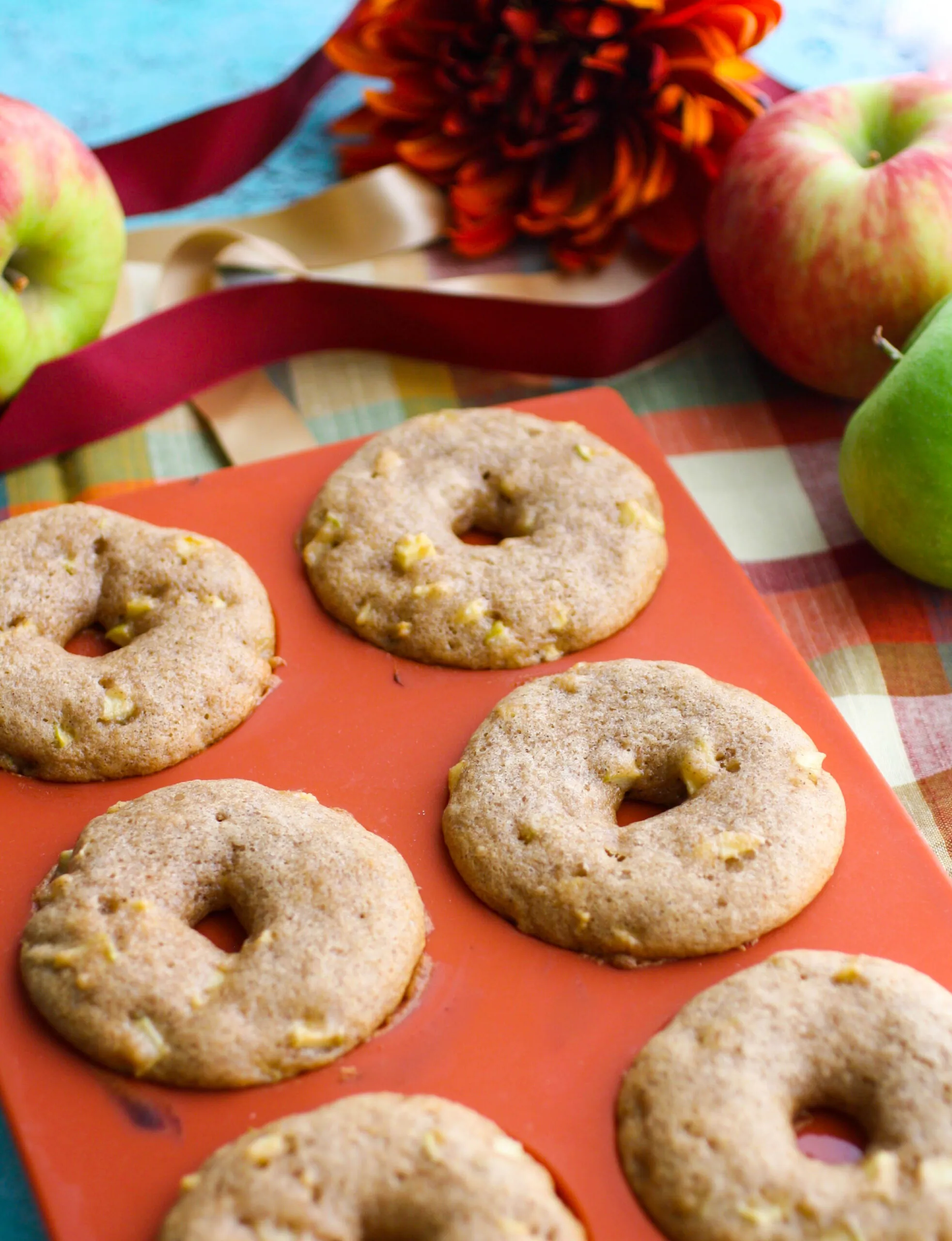 Bake up a batch of Baked Apple Cider Donuts this season!