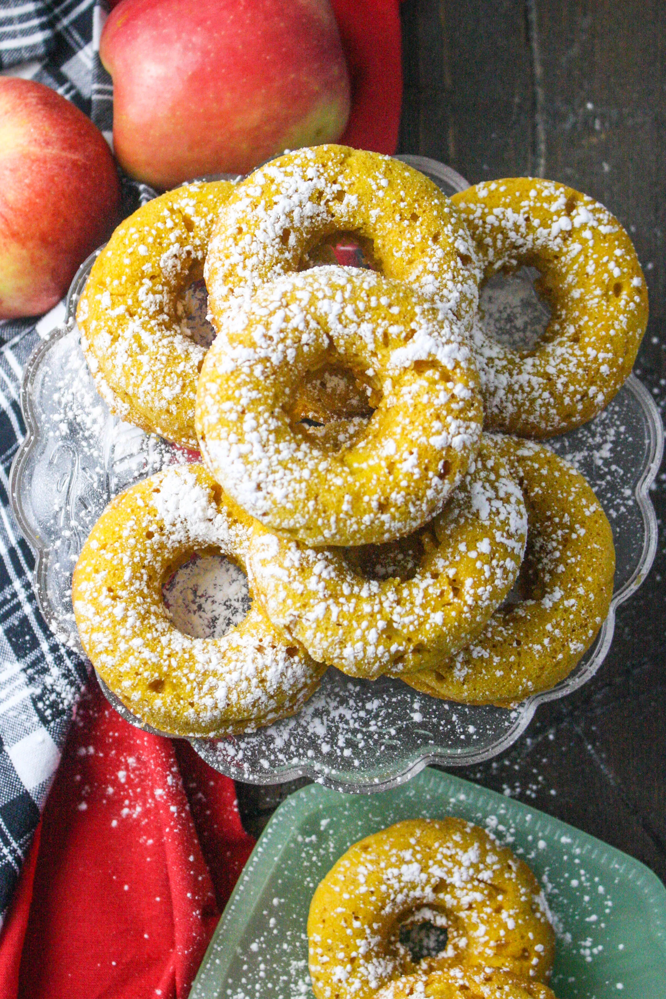 Baked Spiced Apple & Pumpkin Donuts are a wonderful treat for the season! You'll love these Baked Spiced Apple & Pumpkin Donuts!
