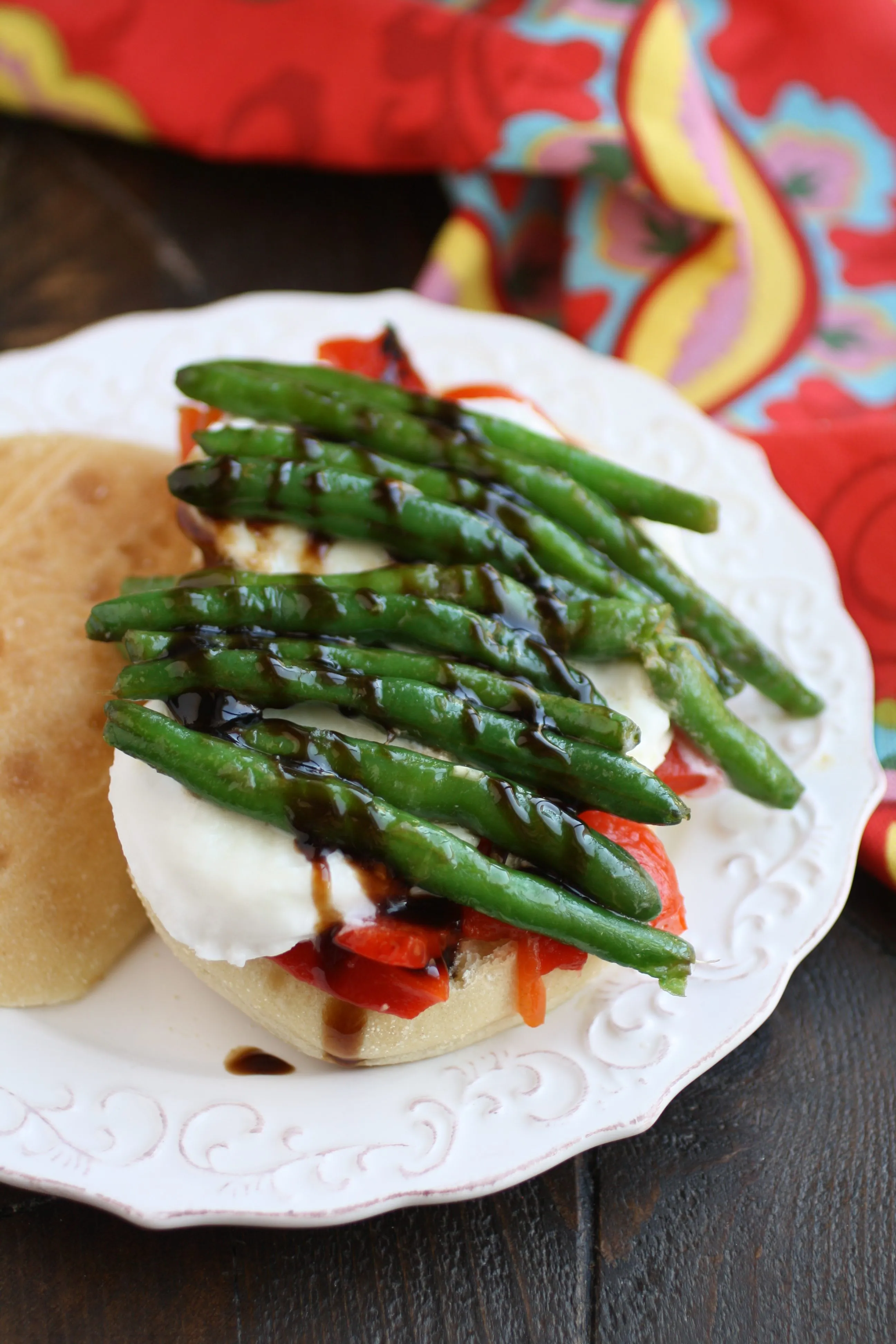 Balsamic Green Bean Sandwiches are super-fun, and definitely tasty! Balsamic Green Bean Sandwiches are lovely for your next vegetarian meal. Balsamic Green Bean Sandwiches are fun to serve, and better to eat!
