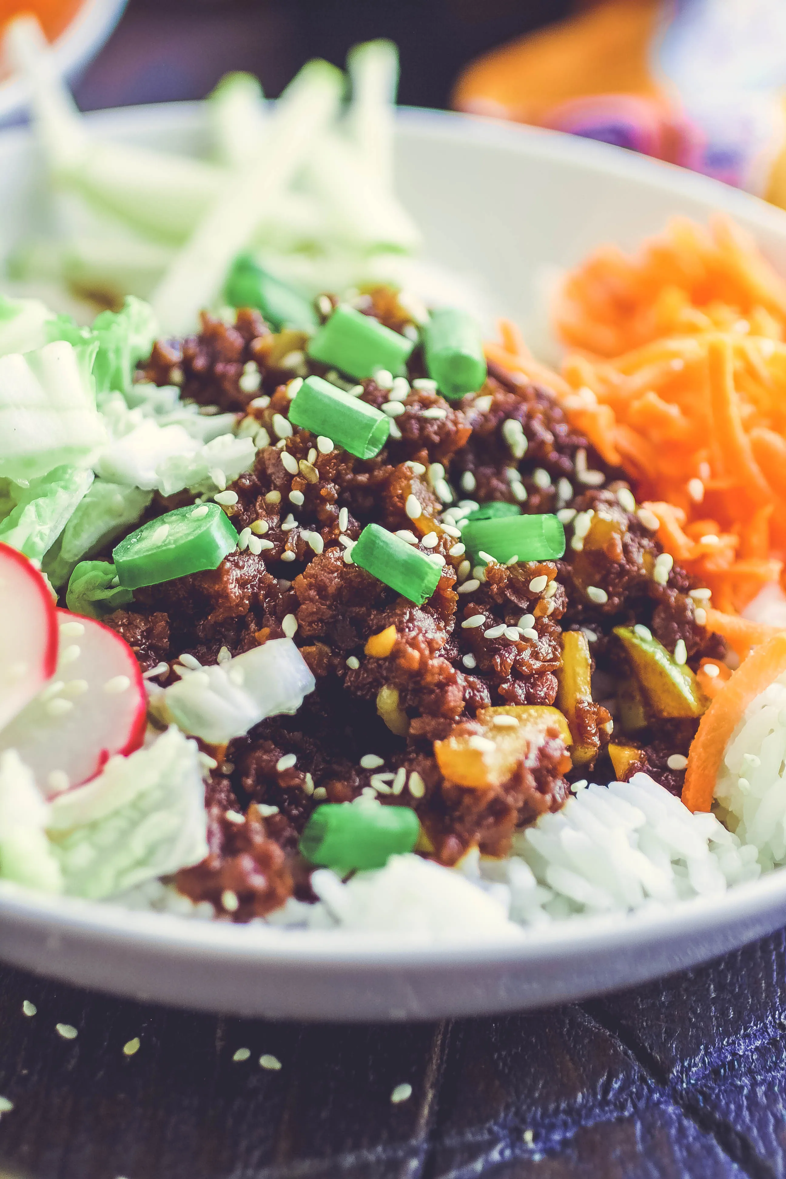 Korean Beefless Bulgogi Bowls are a delight for your next meatless meal! Korean Beefless Bulgogi Bowls make you want to grab a fork and dig in!