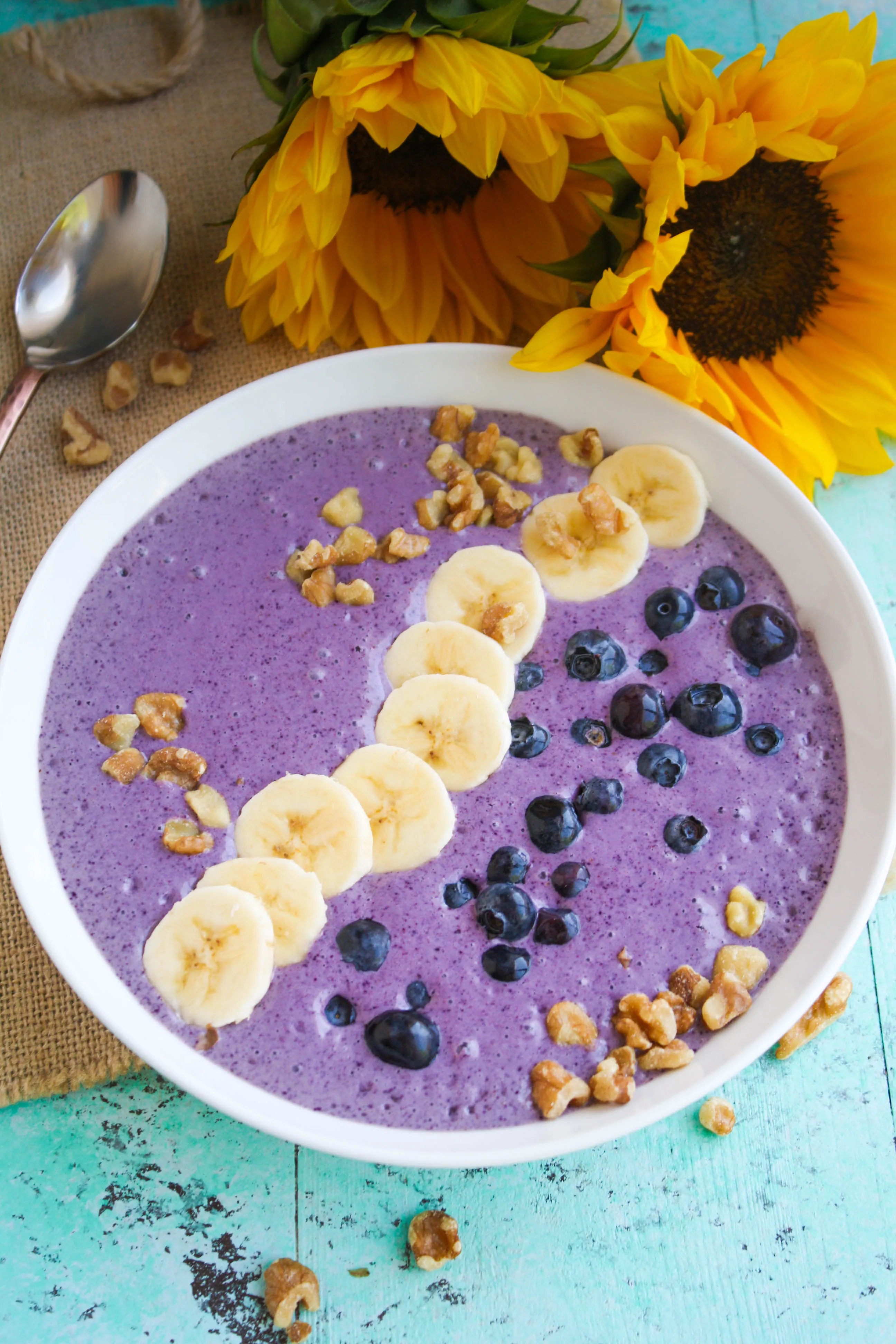 Blueberry Banana Walnut Smoothie Bowls are a great way to start your day. These Blueberry Banana Walnut Smoothie Bowls are a delight first thing in the a.m.!