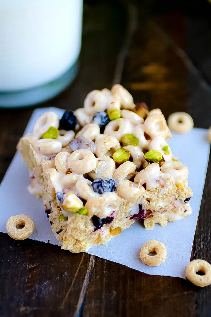 Blueberry-Pistachio Marshmallow Cereal Bars are so fun for a delicious snack. Make a batch of these Blueberry-Pistachio Marshmallow Cereal Bars for a great treat.