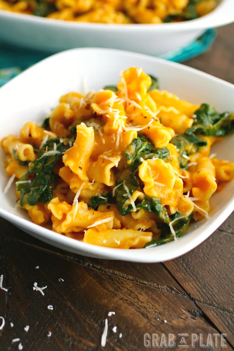 Perfect for Meatless Monday and beyond, Pasta with Kale and Creamy Butternut Squash Sauce is delicious!