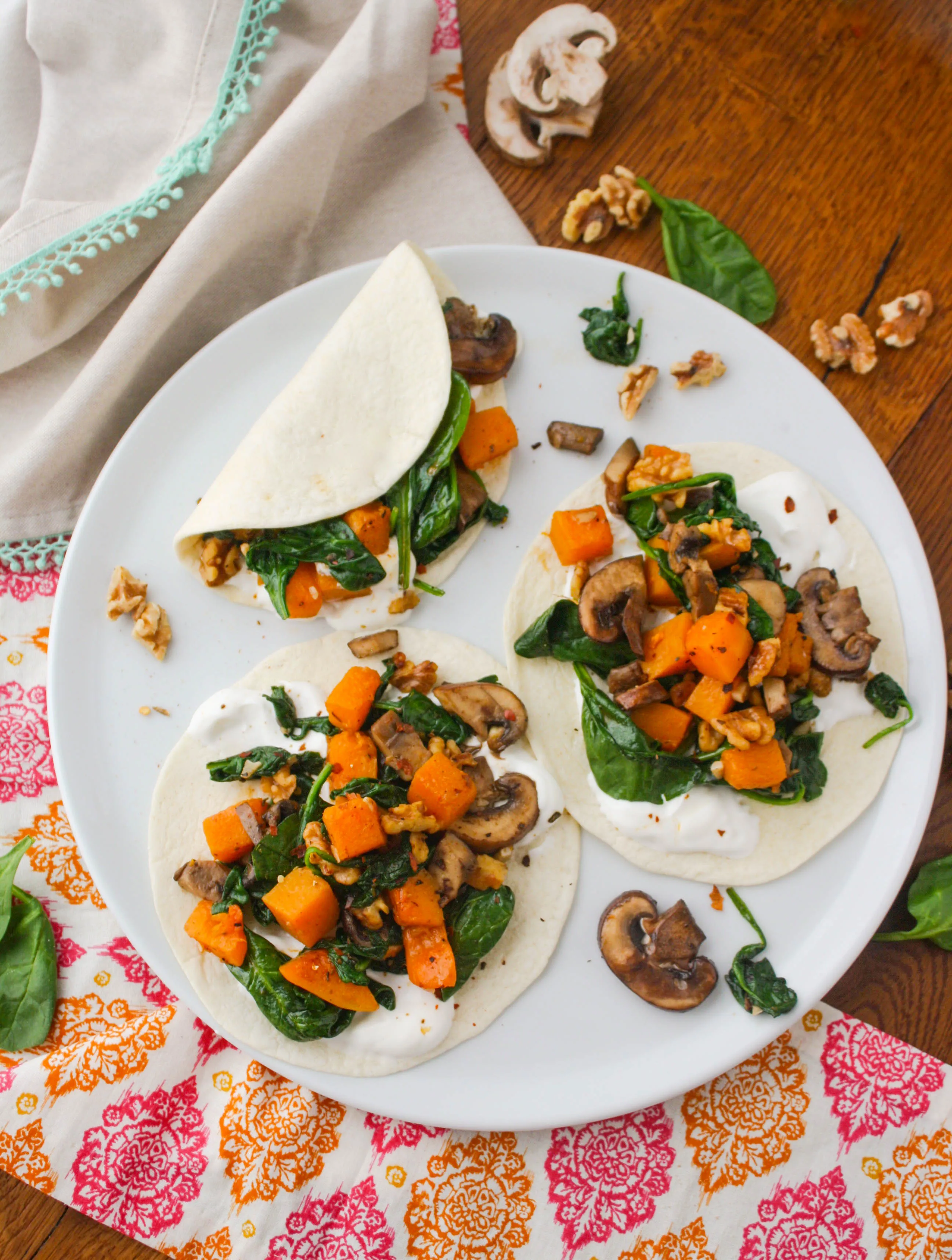Butternut Squash, Spinach, and Mushroom Tacos are perfect for any dinner. These meatless tacos are fabulous!