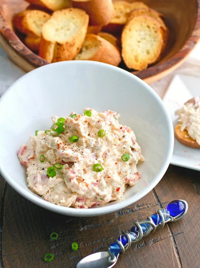 You'll love how easy it is to make a delicious appetizer like Creamy Artichoke and Roasted Red Pepper Spread.