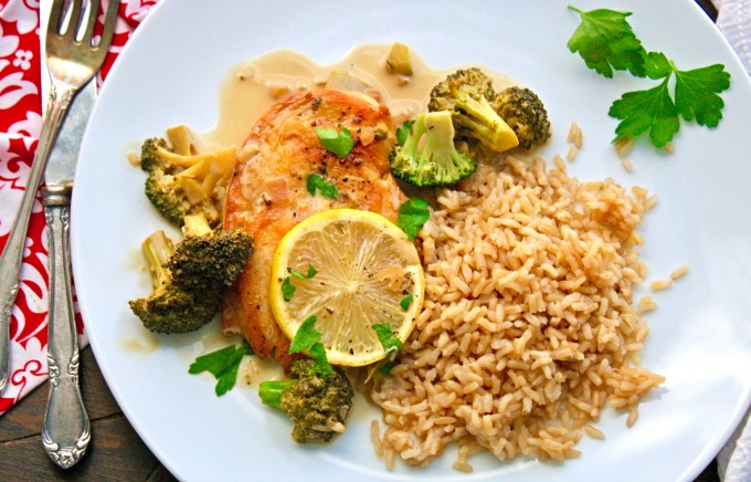 Creamy Lemon Chicken with Broccoli is a great dish to brighten up a cold winter night!