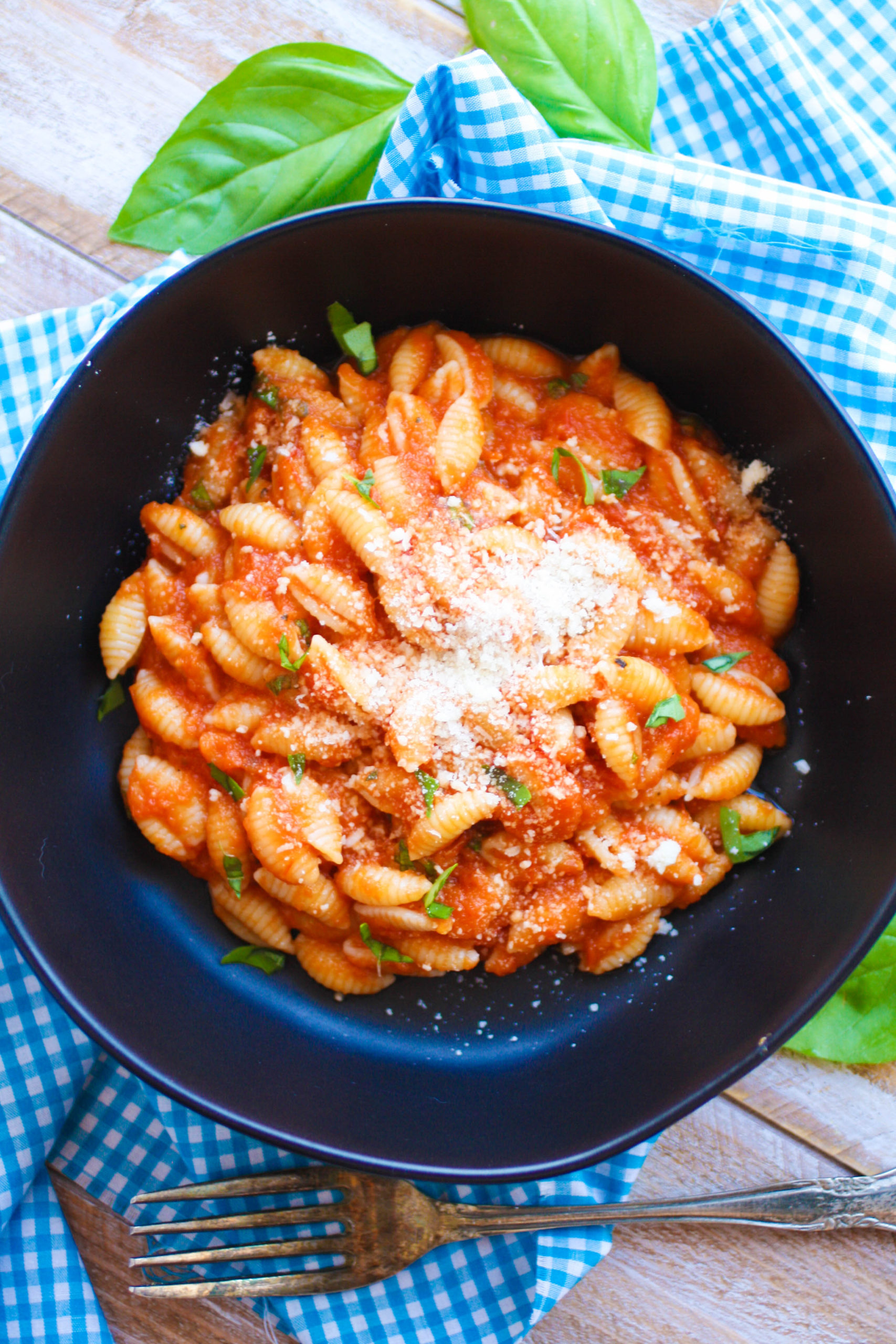You'll love this easy homemade pasta sauce you can use with your favorite meal!