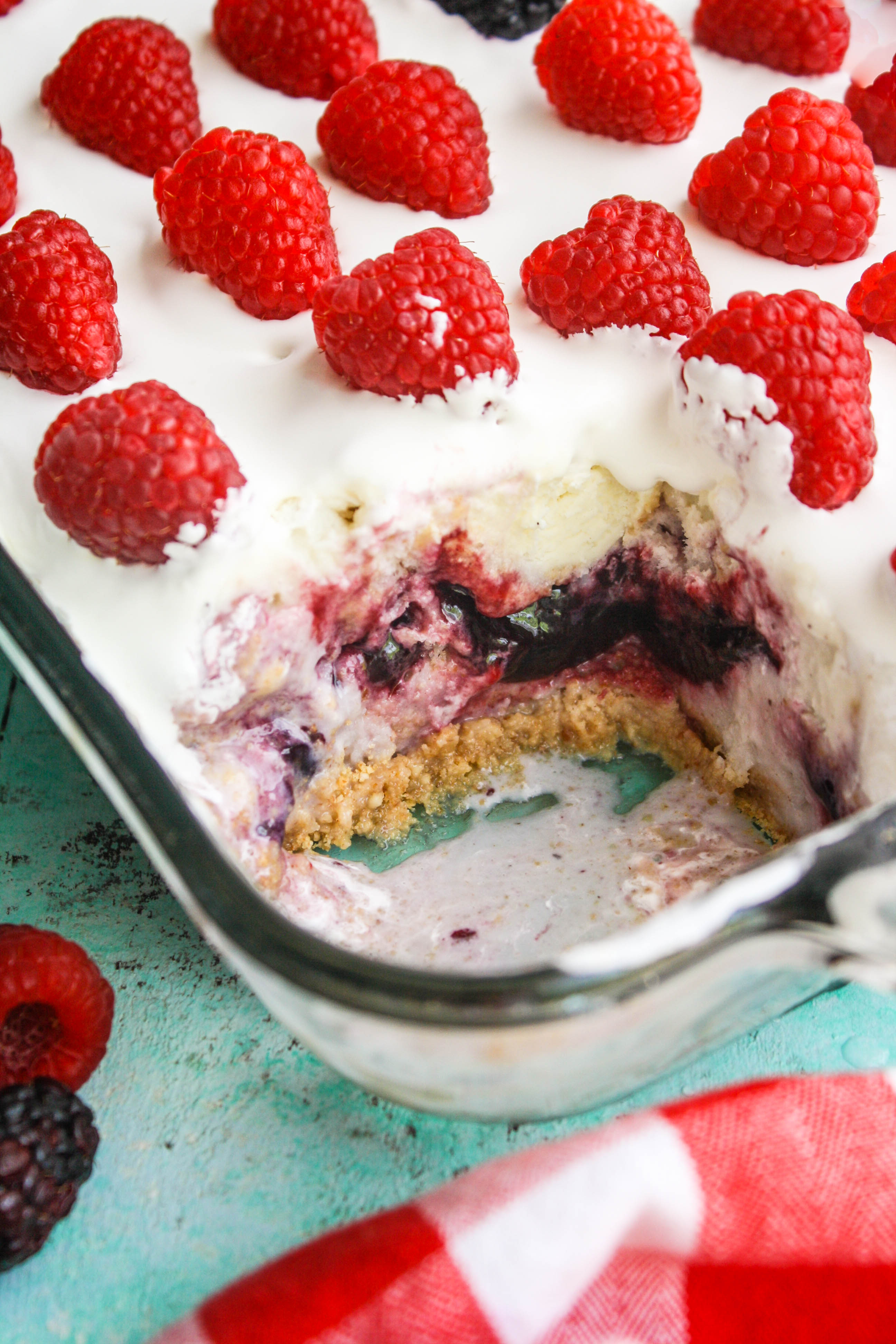 Easy Flag Themed Ice Cream Cake is a frosty dessert you'll love! This Easy Flag Themed Ice Cream Cake makes a fabulous dessert!