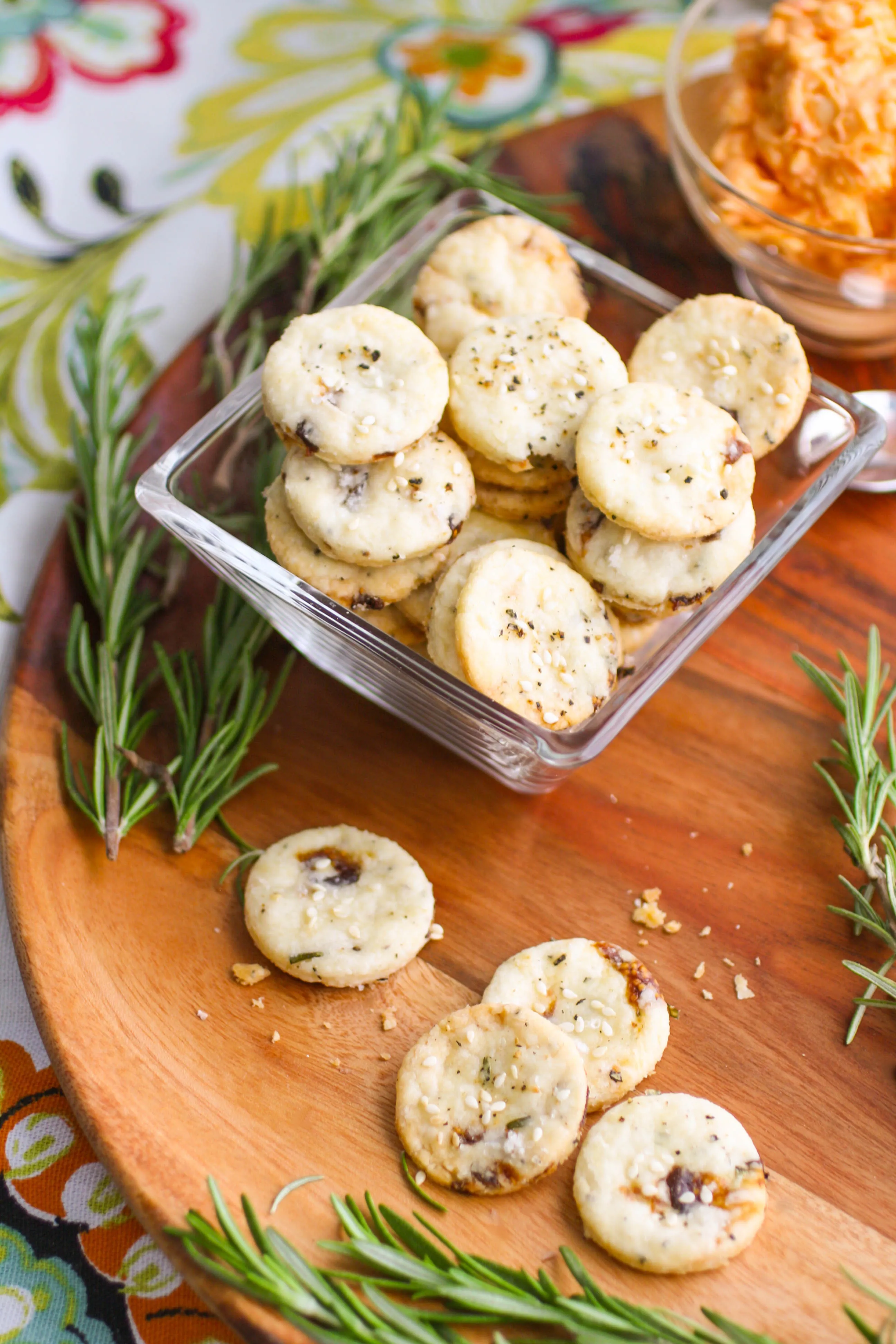 Fig and Rosemary Crackers are a tasty snack that's easy to make! You'll love Fig and Rosemary Crackers to serve at your next party.