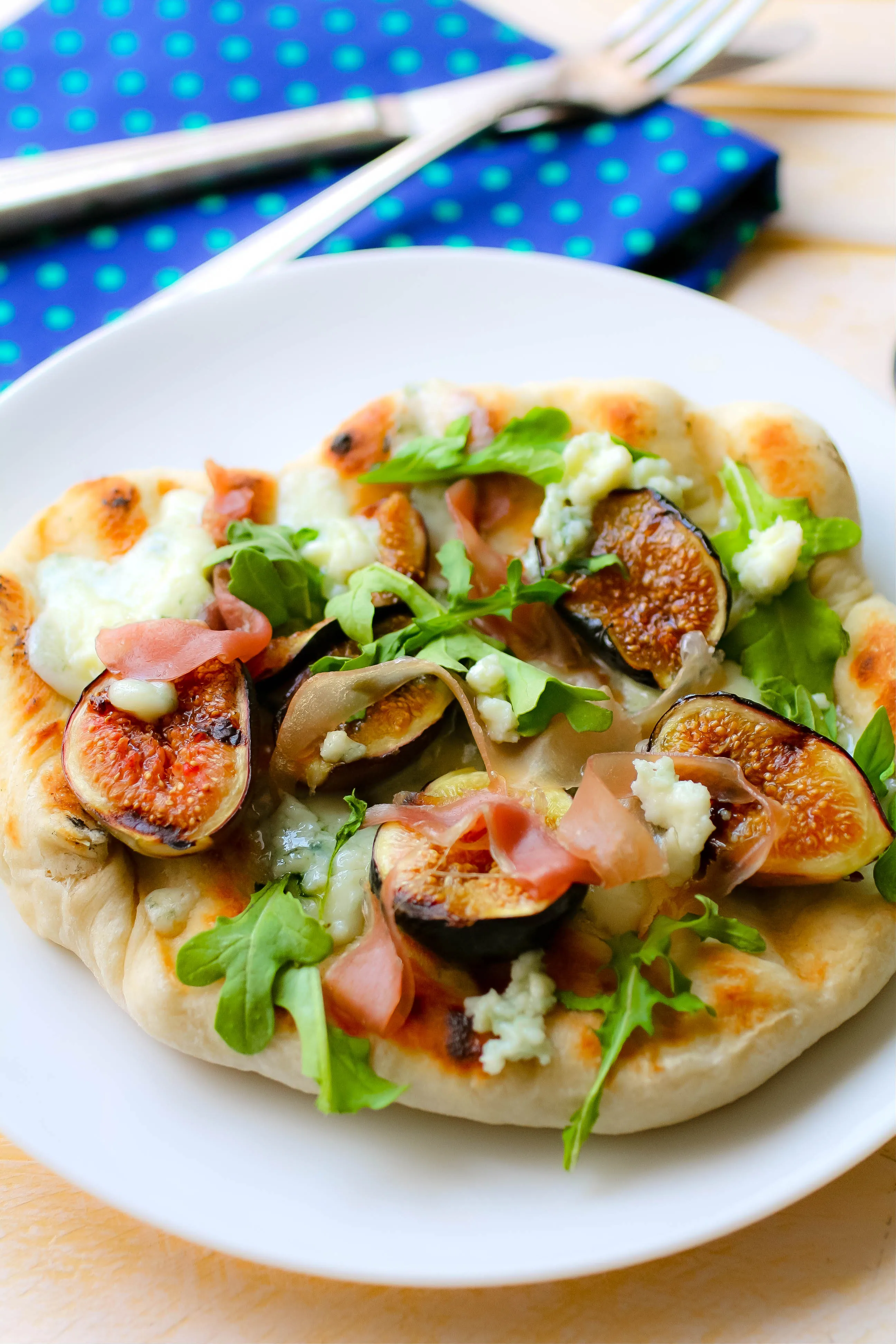 Grilled Pizza with Figs, Prosciutto, and Blue Cheese is a delight for any meal. Make yourself this Grilled Pizza with Figs, Prosciutto, and Blue Cheese -- you'll love it!