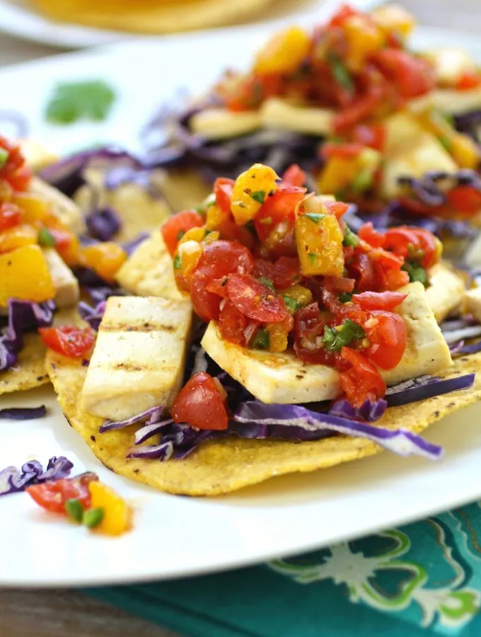 Grilled Tofu Tostadas with Tomato-Mango Salsa are the perfect meal on a hot day | www.azgrabaplate.com