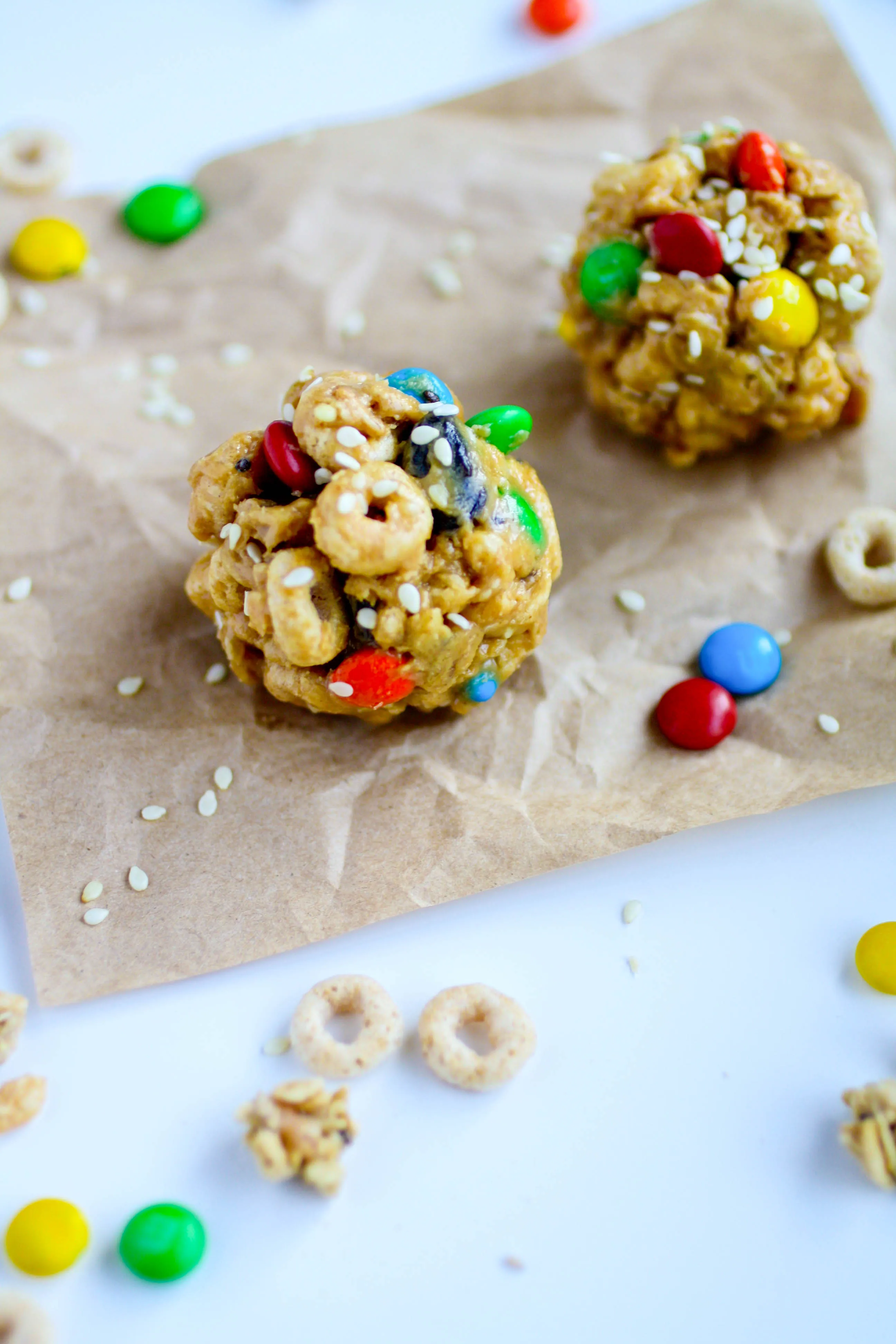 No-Bake Monster Cereal Bites are a fun treat for everyone! This snack is so easy to make, too!
