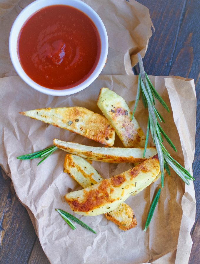 Oven Baked Rosemary Steak Fries with Homemade Ketchup is a fab side dish. You'll love dipping these fries into the tasty ketchup!