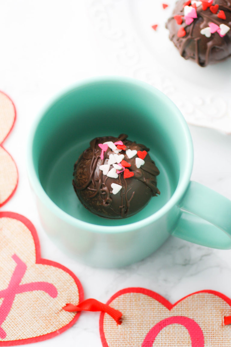 Peppermint Hot Chocolate Bombs