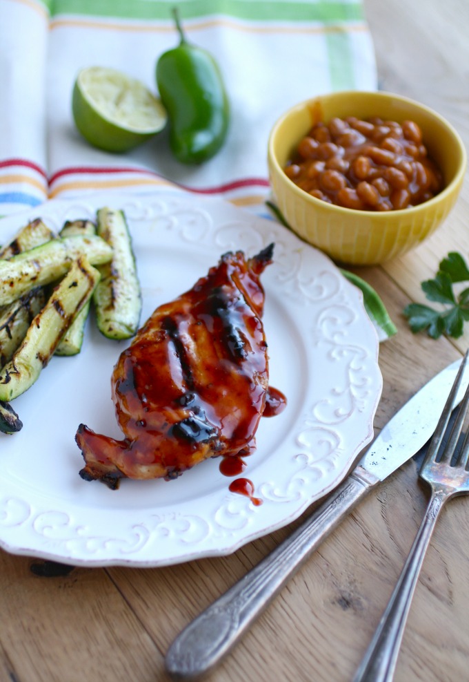 Delight your guests with Grilled Chicken with Cherry-Chile Sauce!