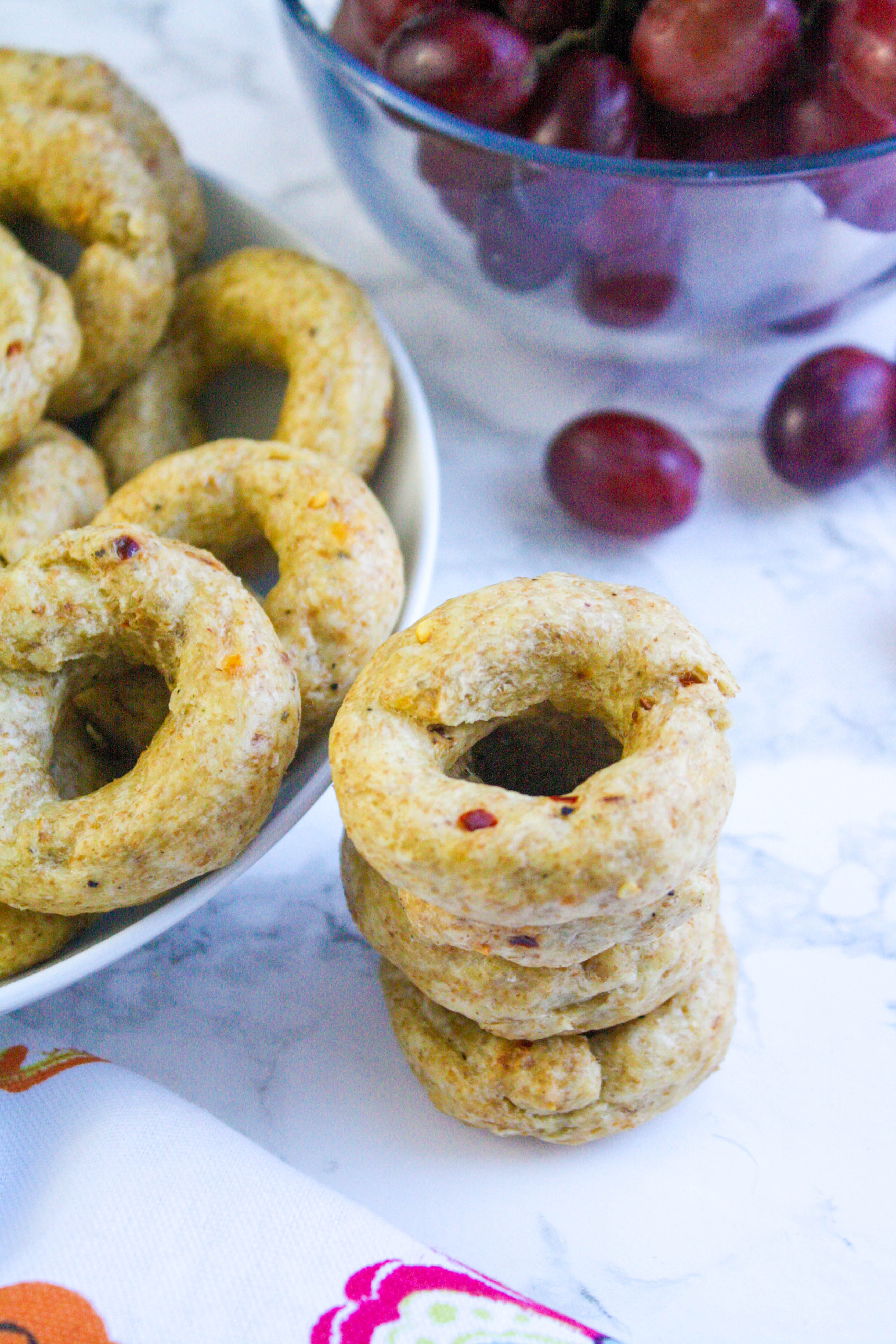 Red Pepper Italian Taralli (Breadstick Rings) are tasty and easy to make for snacks. You'll love these Red Pepper Italian Taralli (Breadstick Rings) snacks.