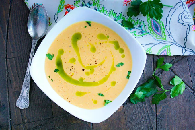 Roasted Butternut Squash & Fennel Soup with Parsley Oil is easy to make, and so tasty! Enjoy Roasted Butternut Squash & Fennel Soup with Parsley Oil for any meal.