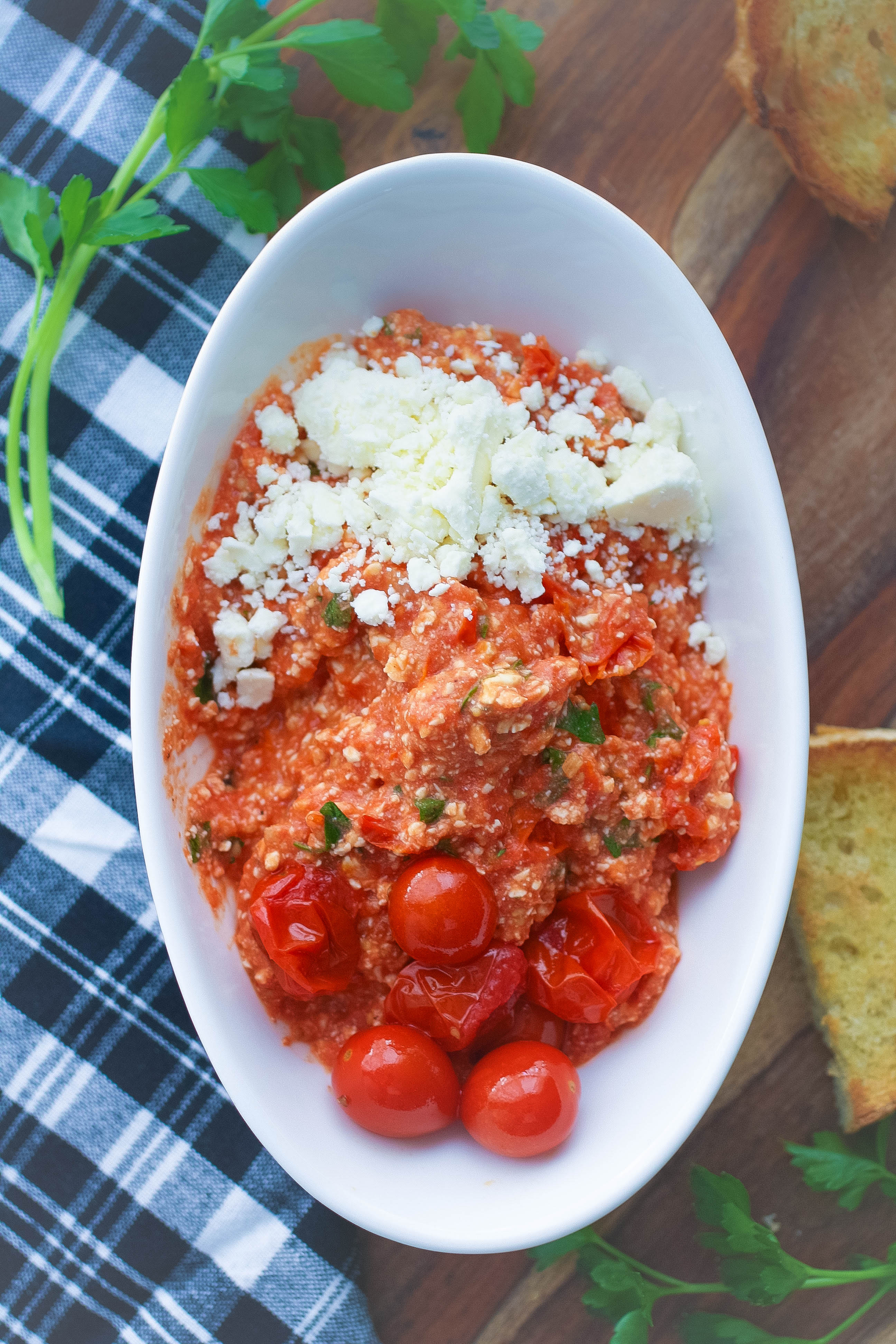Roasted Tomato & Garlic and Feta Spread is a treat for anytime. You'll love Roasted Tomato & Garlic and Feta Spread as your next appetizer.