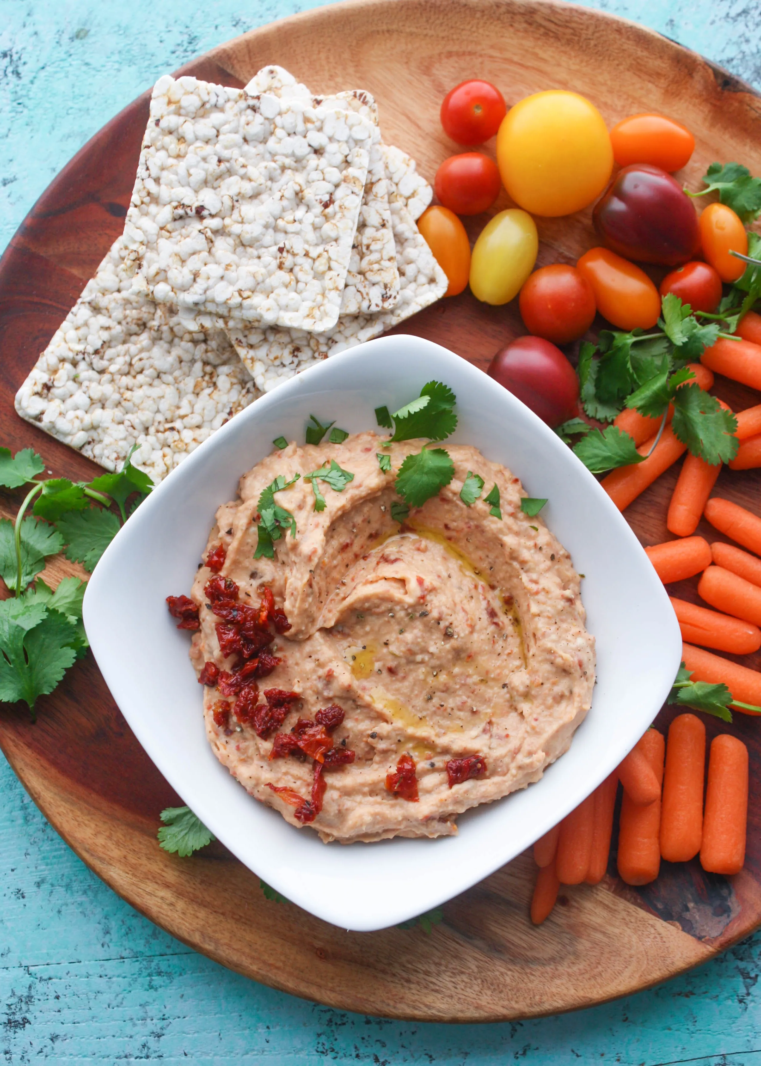 Roasted Garlic and Sun-Dried Tomato Hummus and FAGE Total Split Cups make wonderful snack options. Roasted Garlic and Sun-Dried Tomato Hummus and FAGE Total Split Cups are perfect for snack time! 