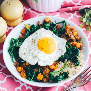 Sausage, Sweet Potato & Spinach Quinoa Bowls with Egg make a wonderful breakfast (or dinner)! You'll love these Sausage, Sweet Potato & Spinach Quinoa Bowls with Egg.