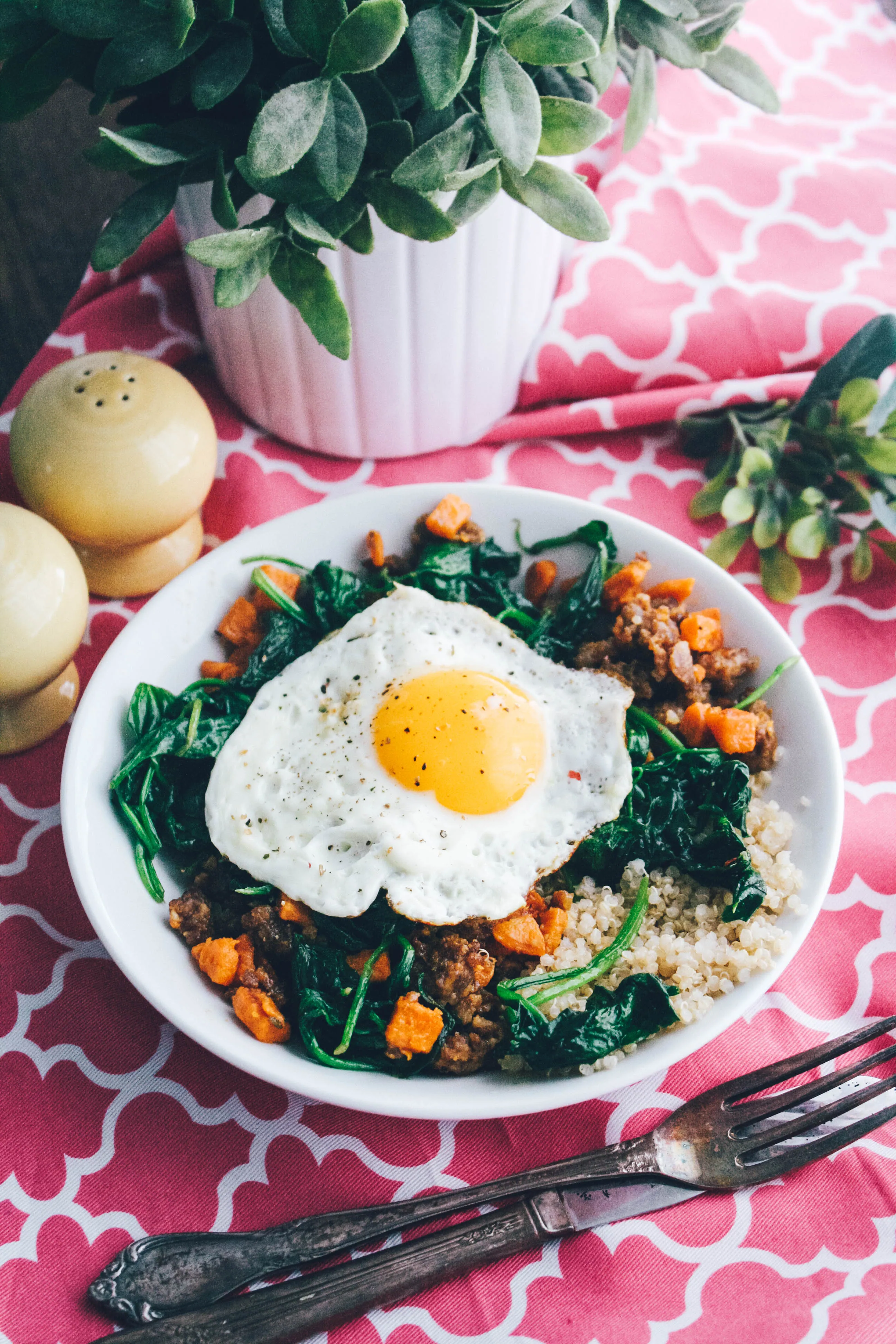 Sausage, Sweet Potato & Spinach Quinoa Bowls with Egg are a delightful dish for breakfast! Sausage, Sweet Potato & Spinach Quinoa Bowls with Egg are so tasty and easy to make, too.