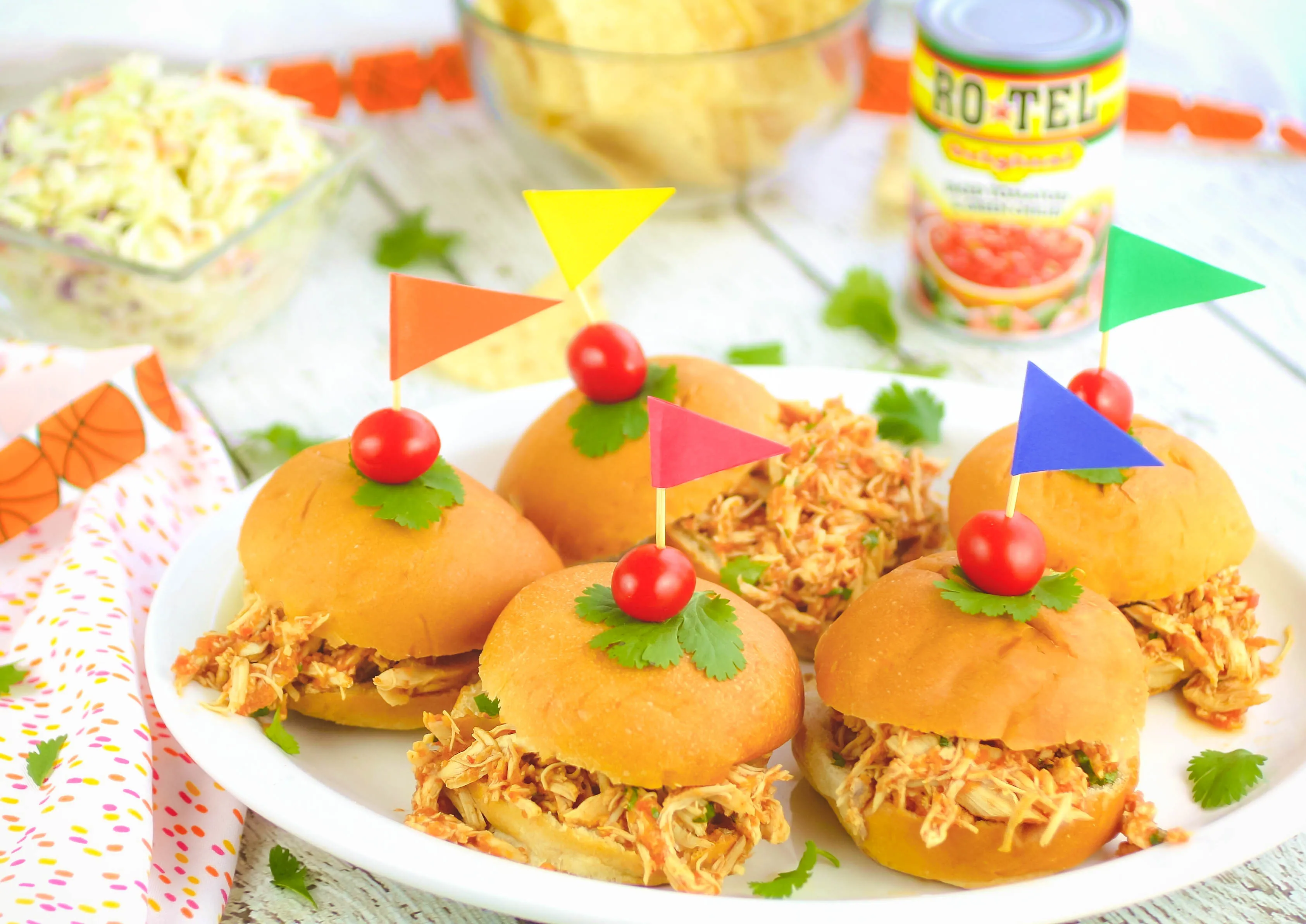 Slow Cooker Southwestern Pulled Chicken Sandwiches are ideas for parties. You'll love these Slow Cooker Southwestern Pulled Chicken Sandwiches.