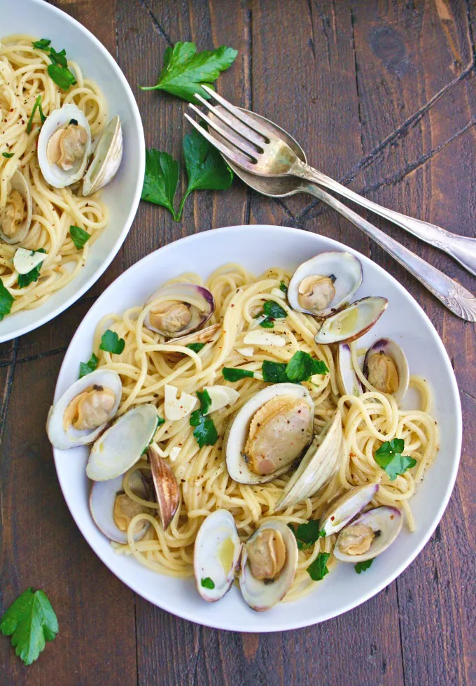 Twirl up a forkful of Spaghetti alle Vongole (Spaghetti with Clams) for a delightful (and easy-to-make) meal!