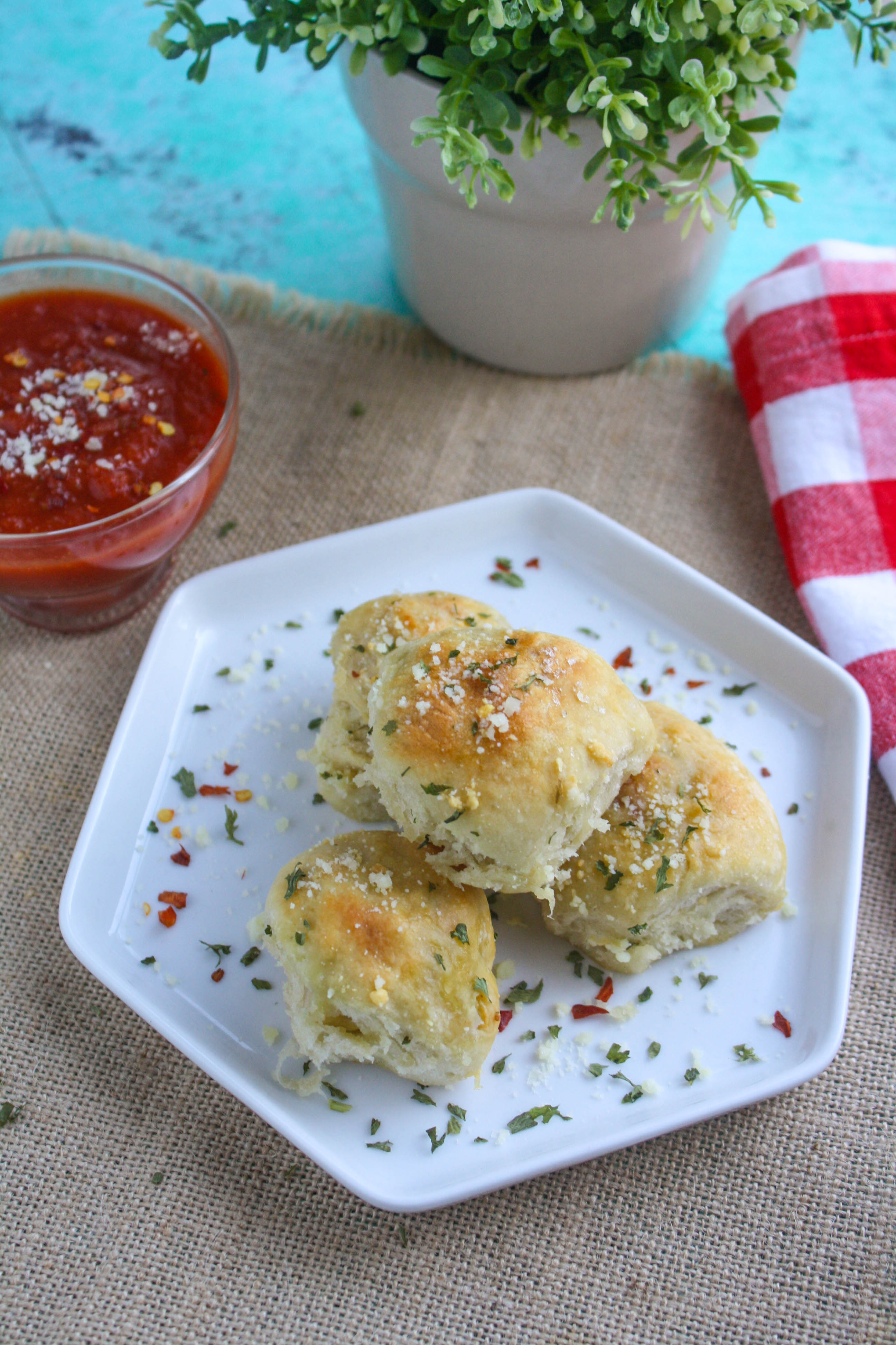 Spicy Giardiniera Pizza Bites are fun to pull apart and enjoy. These pizza bites are like little rounds of individual pizzas -- so fun!