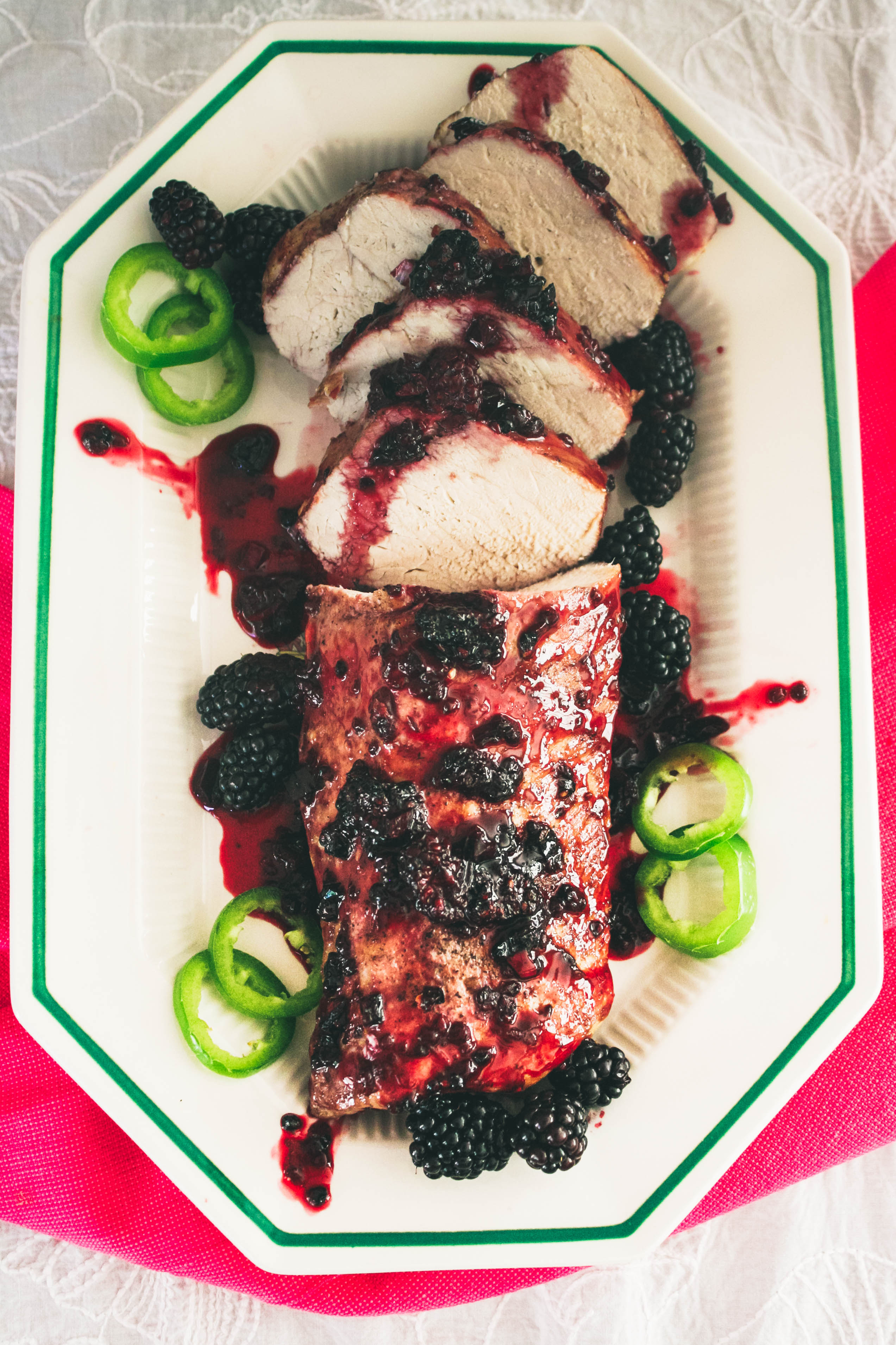 Blackberry-Jalapeño Glazed Pork Tenderloin will make everyone happy for dinner. Blackberry-Jalapeño Glazed Pork Tenderloin is a great main dish for any day of the week.