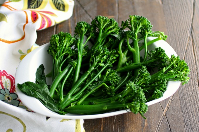Broccolini is a delicious veggie, surprisingly suitable for sandwiches!