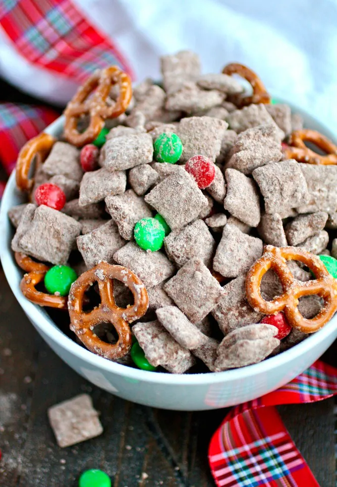 What a fun treat for the holidays: Chocolate-Cinnamon Reindeer Chow is perfect for parties and get togethers!