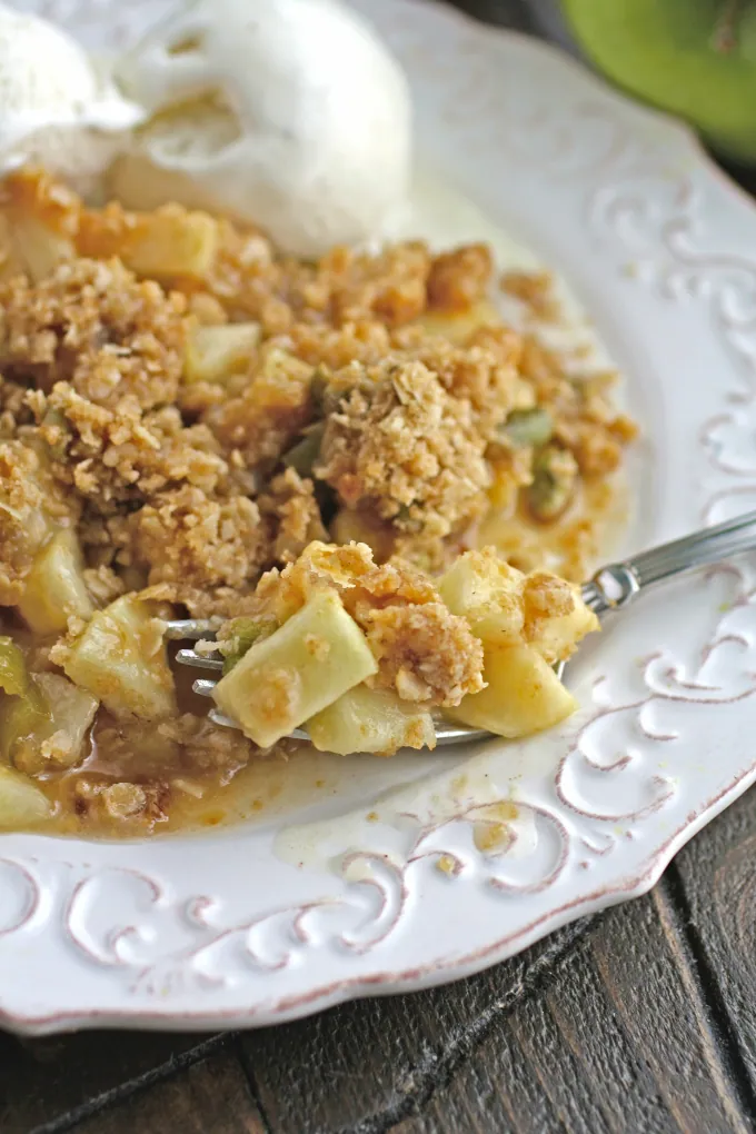 Dig in to a delicious and different dessert: Apple and Hatch Chile Crisp.
