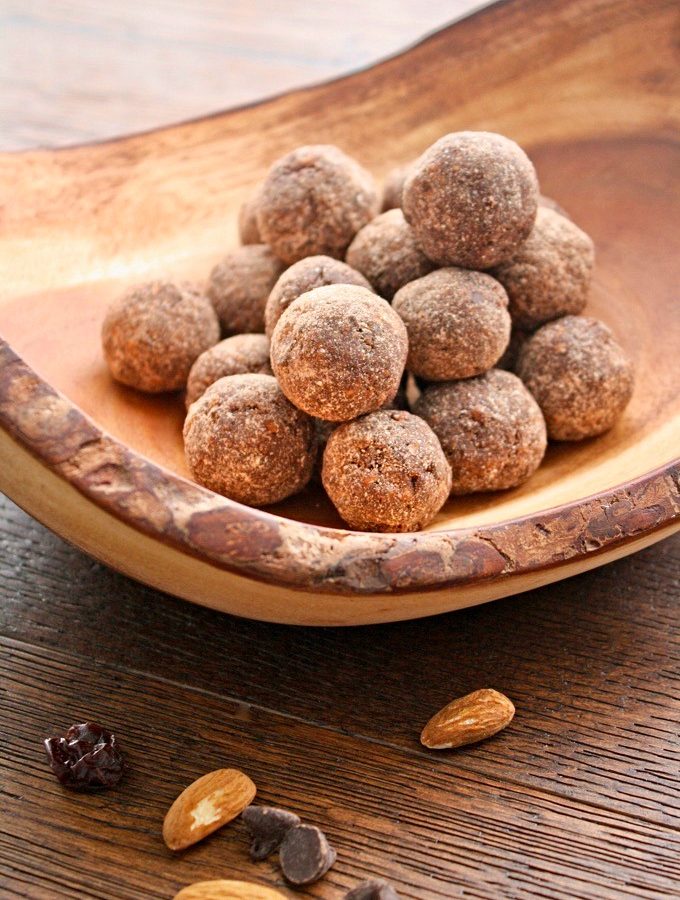 Homemade Larabar Cherry Chocolate Chip Bites are a healthy snack option. This treat delivers on chocolate satisfacton, too!