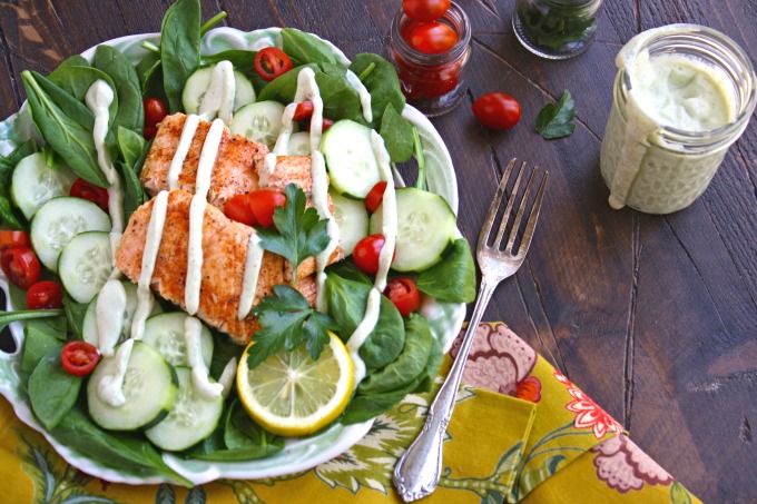 Make yourself the perfect warm-weather salad: Spinach & Salmon Salad with Creamy Dairy-Free Herbed Dressing.