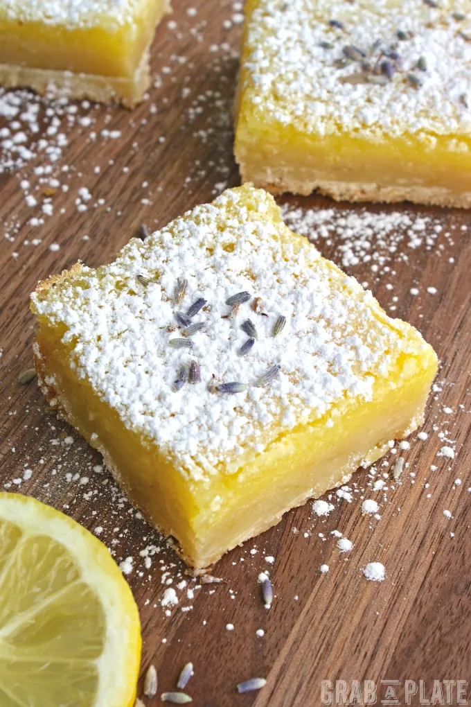 When life gives you lemons, make Lemon Squares with Lavender & Limoncello!