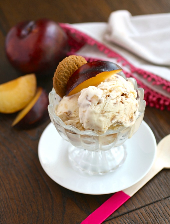 No-Churn Plum & Gingersnap Cookie Ice Cream is a real treat this time of year!