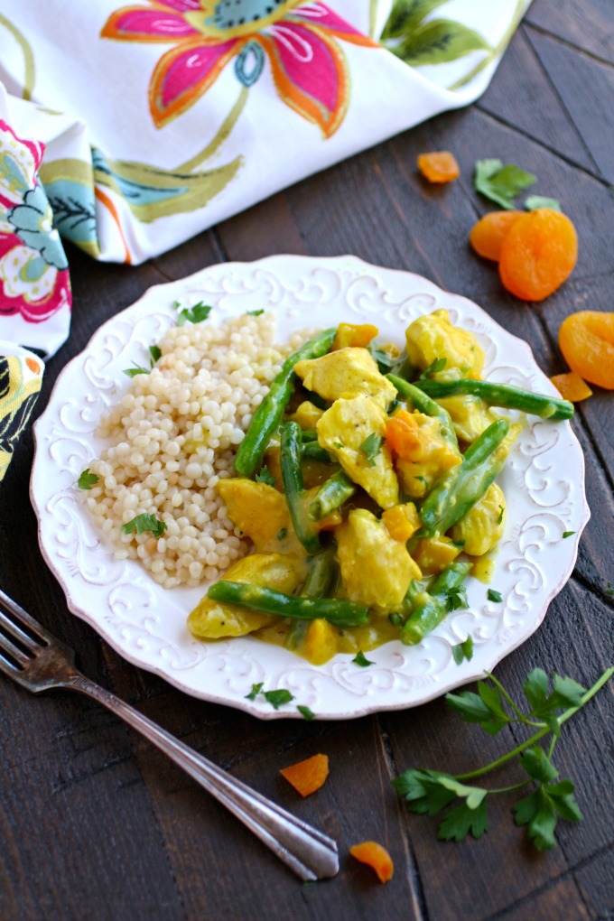 Dig in and enjoy Moroccan Skillet Chicken with Green Beans!