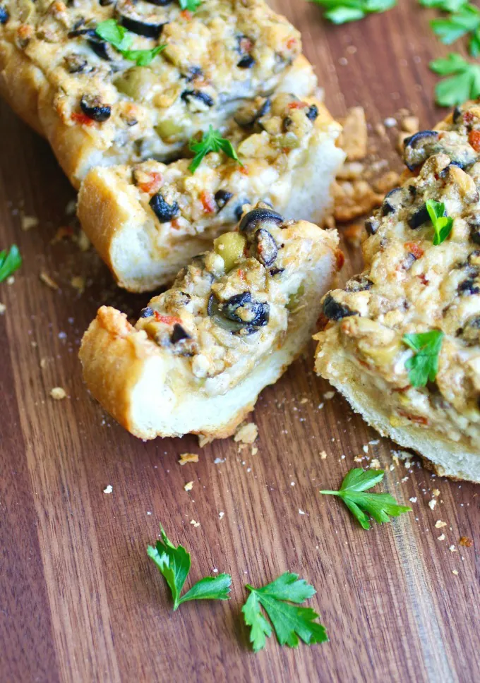 Slice into Easy Cheesy Olive Bread for a great-tasting (and easy to make) appetizer!