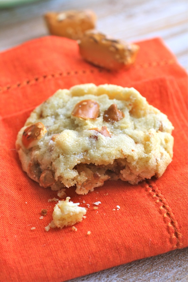 a single Cinnamon Pretzel Crunch Sugar Cookie 